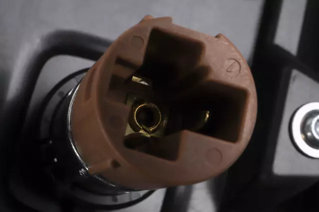 Off-Road Carbon Front Floor Console Trim Plate - GM (84272403)