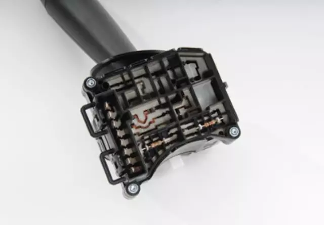 19299458 - Steering: Combo Switch for Saturn: Ion Image