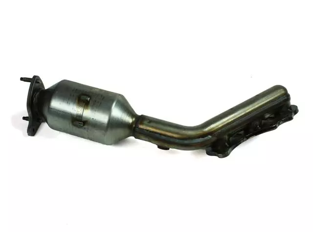 1715031011 - : 2003-2005 Toyota 4Runner - Catalytic Converter with Integrated Exhaust Manifold (Left) for Toyota: 4Runner Image