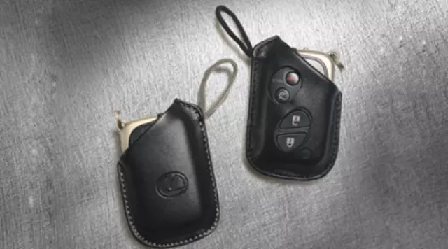 PT9405311120 - Merchandise: Key Glove, L Logo, Gray Stitching for Lexus Image