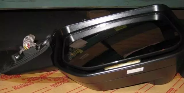 2010-2014 Toyota FJ Cruiser - Door Mirror Right - Toyota (87910-35A40)