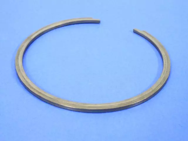 5086304AA - NVG271; Transfer Case: Snap Ring for Mopar Image