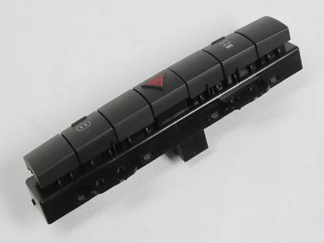 3 Gang Switch - Mopar (68018744AD)