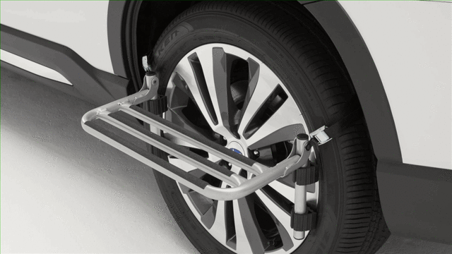 SOA567W010 - Exterior: Thule Portable Step for Subaru: Ascent, Crosstrek, Forester, Impreza, Legacy, Outback, Solterra, WRX Image