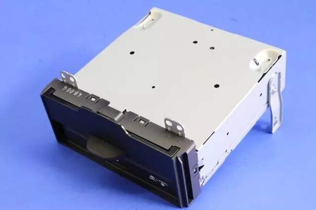 Compact Disc Player - Mopar (5091057AD)