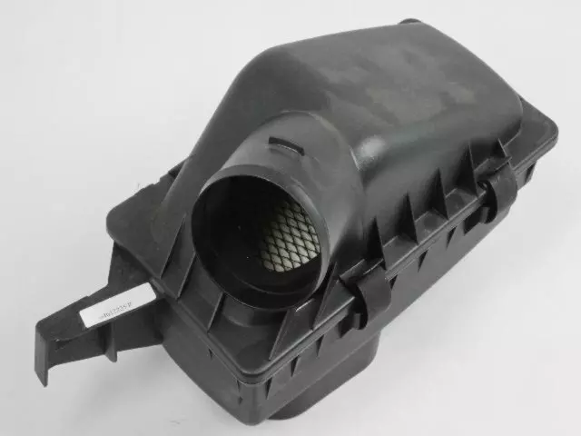 4612225 - : Air Cleaner Assembly for Chrysler: Grand Voyager, Prowler, Town &amp; Country, Voyager | Dodge: Caravan, Grand Caravan Image