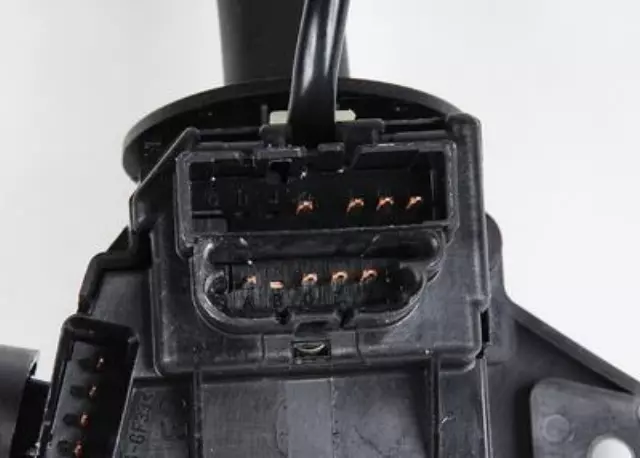 Turn Signal, Headlight, Dimmer, Windshield Wiper, and Cruise Switch with Lever - GM (25804854)