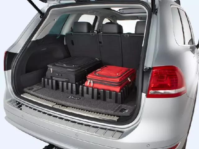 Cargo Blocks For Heavy Duty Trunk Liner - Volkswagen (000-061-166-C)