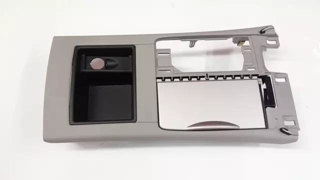 5880506070B2 - Body: Rear Trim for Toyota Image image