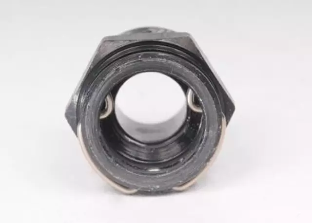 15724728 - : Automatic Transmission Fluid Cooler Line Connector for Chevrolet: C1500, C2500, C3500, K1500 Pickup, K2500 Pickup, K3500 Pickup | GMC: C1500 Pickup, C2500 Pickup, C3500 Pickup, K1500 Pickup, K2500 Pickup, K3500 Pickup Image