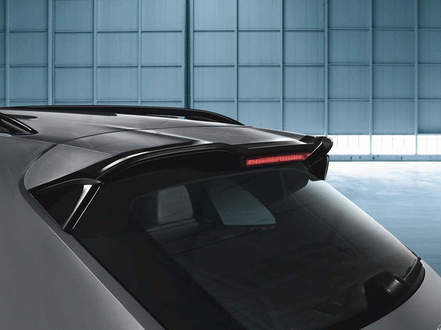95804480001 - Exterior: Roof Spoiler Separation Edge Painted In (High for Porsche: Cayenne Image