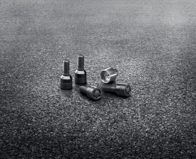 WHT010068A - : Wheel Lock Kit for Porsche: Cayenne, Macan, Panamera, Taycan Image