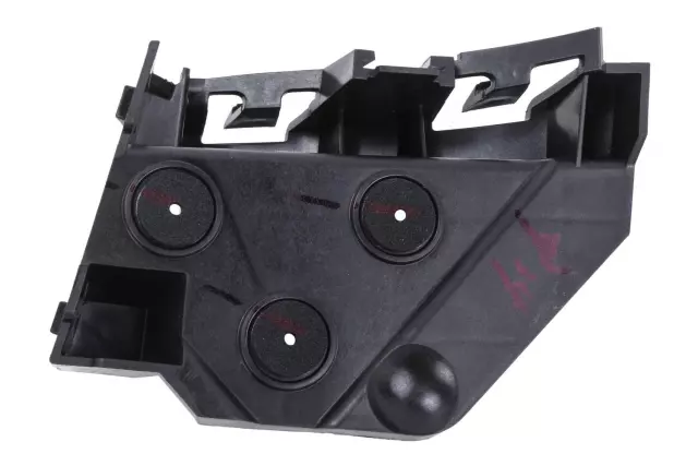 Rear Driver Side Bumper Fascia Tail Lamp Opening Bracket - GM (22933012)