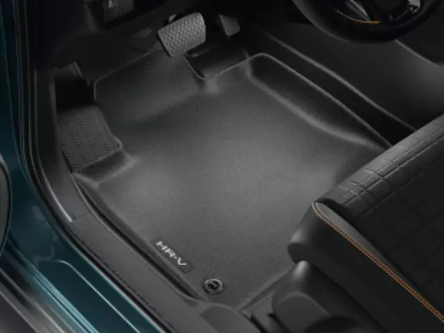 8P153V0110 - Interior: Contoured High-Wall Carpet Floor Mats for Honda: HR-V Image