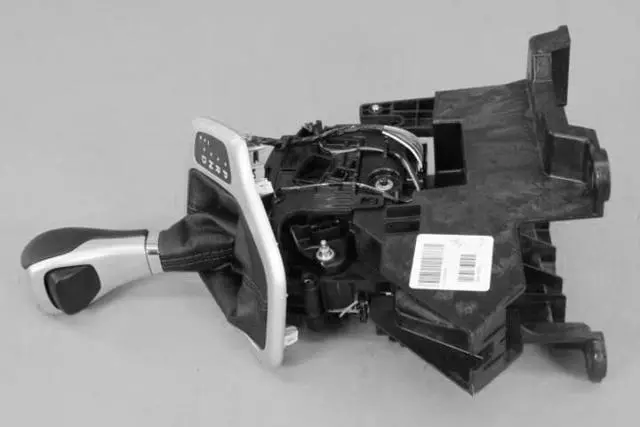 Transmission Shifter - Mopar (1UT662X9AH)