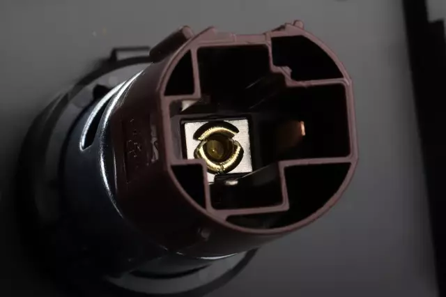 Accessory Bezel - GM (84876106)