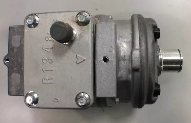 883206058084 - : 1994-2002 Toyota A/C Compressor for Toyota Image