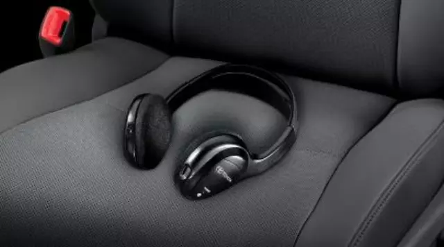 Entertainment, Wireless Headphones - Toyota (PT943-00140)