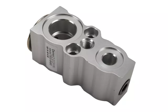 84806899 - HVAC: Expansion Valve for Buick: Envision, LaCrosse | Cadillac: XT4 | Chevrolet: Malibu Image