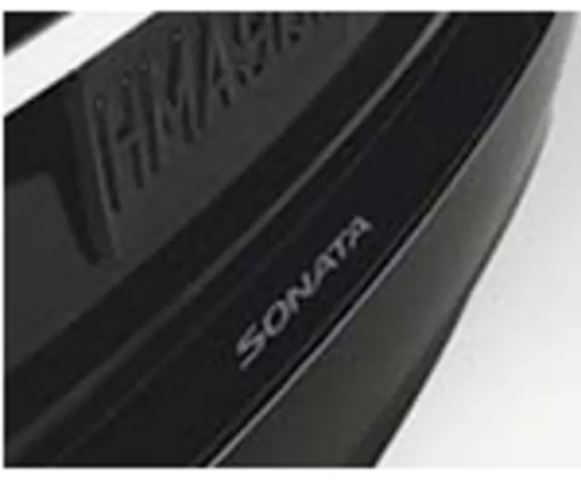 C2031ADU00 - Body: Rear Bumper Applique for Hyundai Image