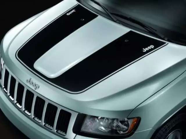 82212889 - Exterior Accessories: Hood Graphic for Jeep: Grand Cherokee, Grand Cherokee WK Image