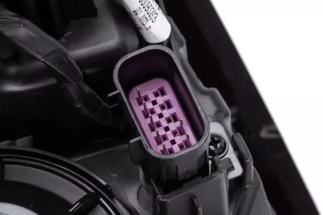 Passenger Side Headlamp Assembly - GM (42435932)