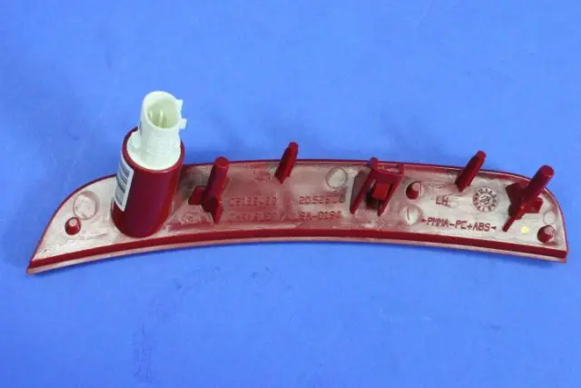 Fascia Reflector, Right - Mopar (68141020AB)