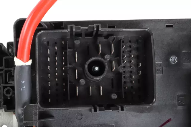 Engine Wiring Harness Junction Block - GM (85118699)