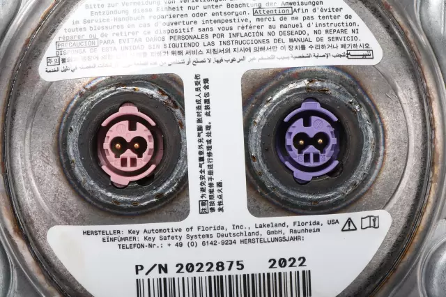 85132064 - : Driver Air Bag for Chevrolet: Colorado Image