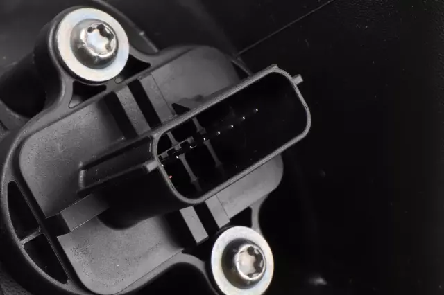 39030322 - : Air Cleaner for Chevrolet: Cruze Image