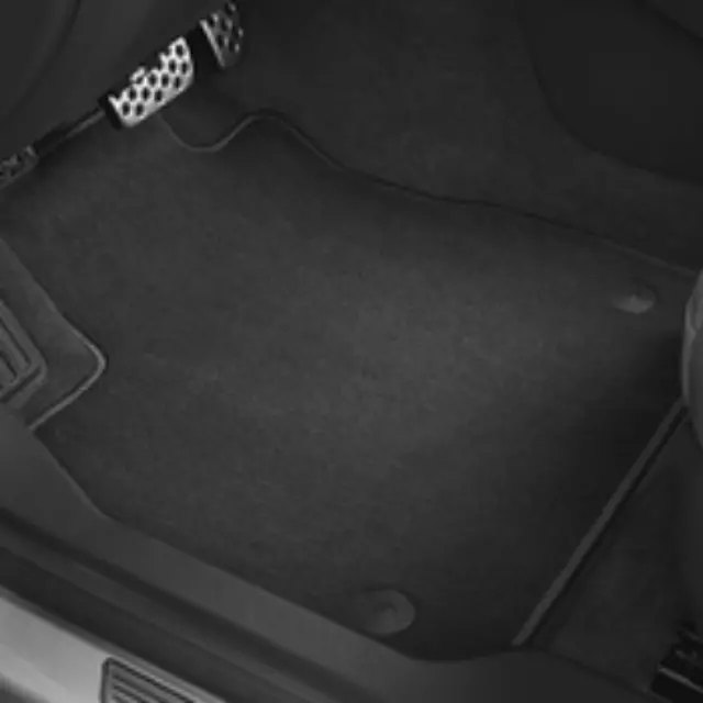 84320782 - Interior: Floor Mats, Carpet for GM Image