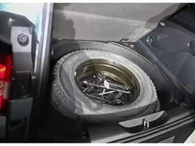 Spare Tire Kit - Mopar (82214063AD)
