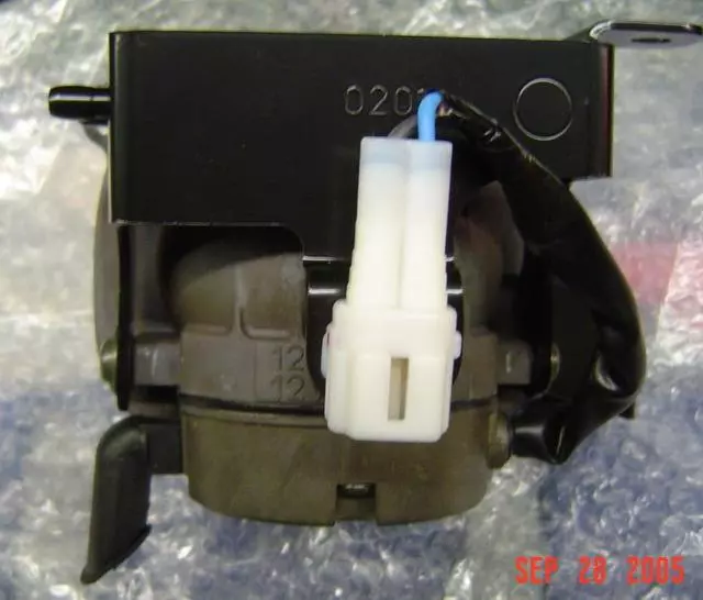 Lens & Housing - Toyota (81221-35030)