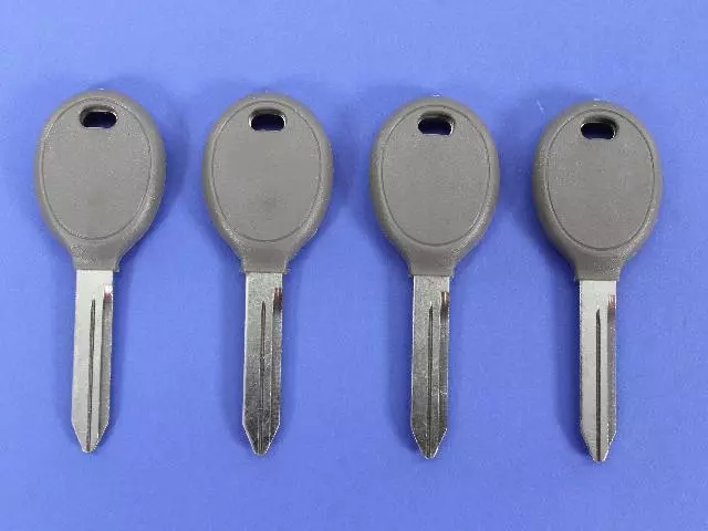 Key - Mopar (05102247AB)