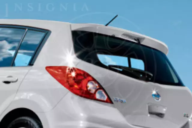 999J14TQM1 - Exterior: Rear Spoiler - QM1 - Fresh Powder for Nissan Image