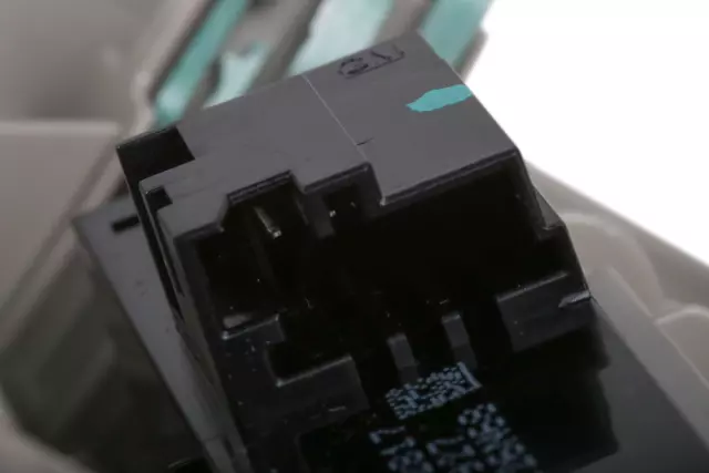 Part# 84397328 F Console - GM (84397328)