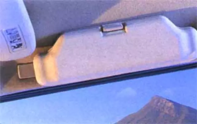 STC50086 - Interior: Sunglasses Holder for Land Rover: Freelander Image