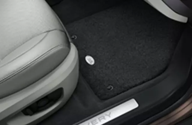 VPLCS0282PVJ - : Luxury Carpet Mat Set - Ebony, LHD, Pre 20MY for Land Rover: Discovery Sport Image
