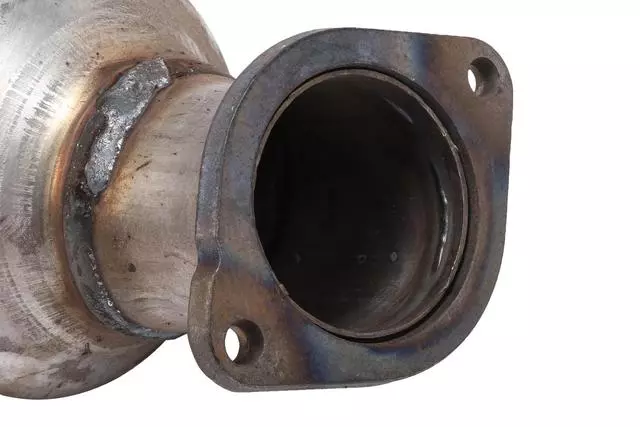 Front Exhaust Pipe with 3-Way Catalytic Converter, Pipe, Flange, Bracket, Insulators, and Studs - GM (22931733)