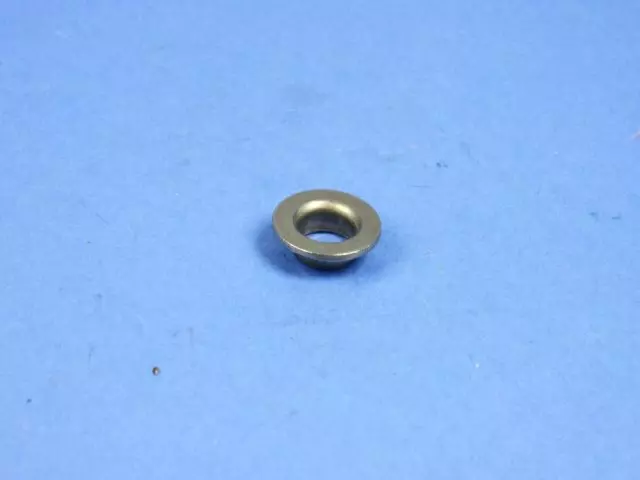 OEM NEW Mopar 2005-2006 Jeep Liberty Retainer Seal-Valve Guide Spring 5093891AA - Mopar (5093891AA)