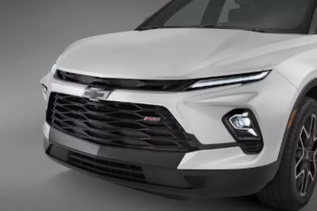 84764915 - Exterior: Grille Bar Insert - Summit White for Chevrolet: Blazer Image