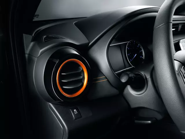 Interior Trim, Air Vent Rings, Orange - Nissan (T99G3-5RL0F)