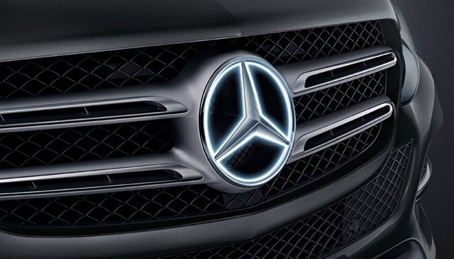 1668177400 - Exterior: Mercedes Star for Mercedes-Benz: GL350, GL450, GL550, GL63 AMG, GLC300, GLC350e, GLC43 AMG, GLC63 AMG, GLC63 AMG S, GLE300d, GLE350, GLE400, GLE43 AMG, GLE450 AMG, GLE550e, GLE63 AMG, GLE63 AMG S, GLS350d, GLS450, GLS550, GLS63 AMG, ML250, ML350, ML400, ML550, ML63 AMG, Sprinter 2500 Image