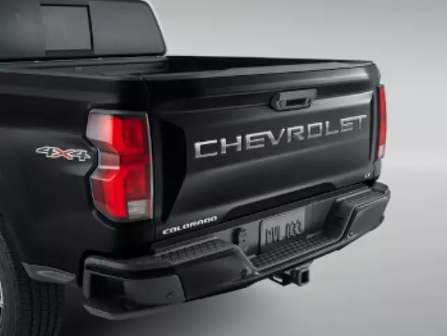 19434727 - Exterior: Polished Stainless Steel Chevrolet Tailgate for Chevrolet: Colorado Image
