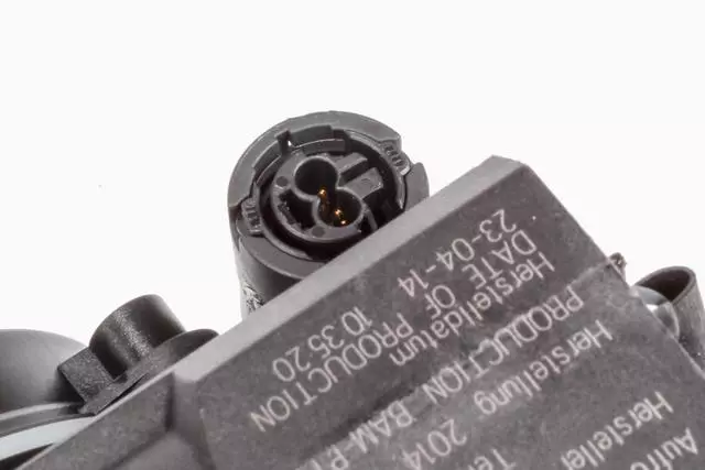 19303915 - : Light Platinum Driver Seat Belt with Retractor and Pre-Tensioner for GM Image