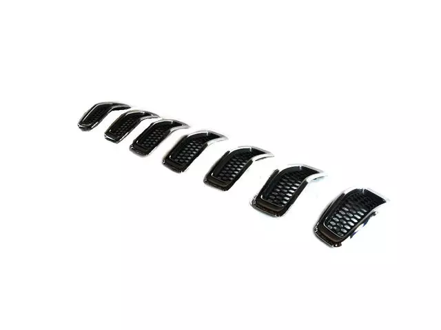 Grille - Mopar (68303626AC)