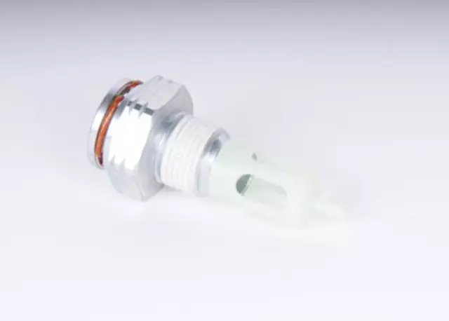 Engine Oil Cooler Hose Connector - GM (15724710)