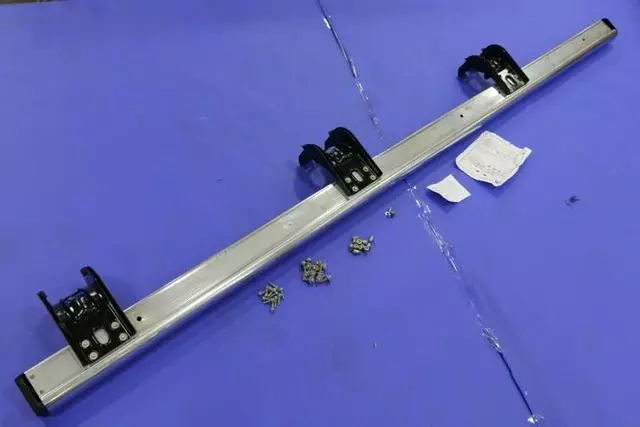 Tubular Side Step Kit, Right - Mopar (68212322AC)