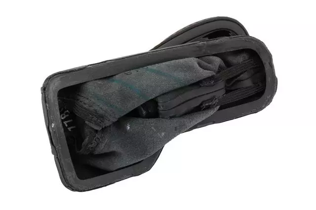 Jet Black Automatic Transmission Shift Lever Knob - GM (22979598)
