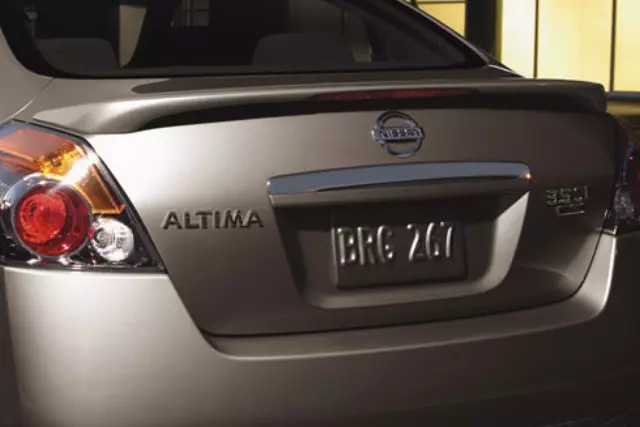 999J1UX40C - : Rear Decklid Spoiler - KH3-Super Black for Nissan: Altima Image